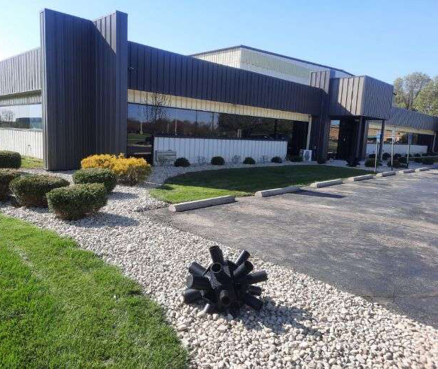 Read more about the article How Can Customized Landscape Maintenance Save Money?